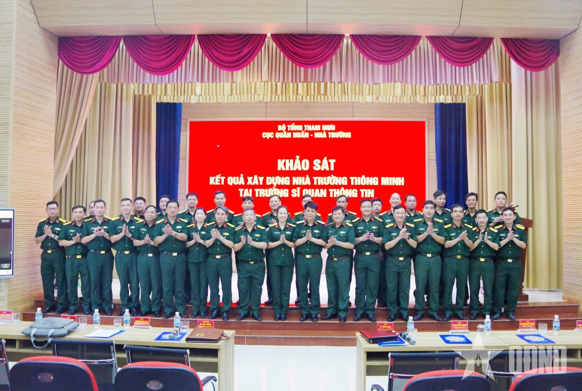 Cục Quân huấn - Nhà trường khảo sát mô hình “Nhà trường thông minh” tại Trường Sĩ quan Thông tin
